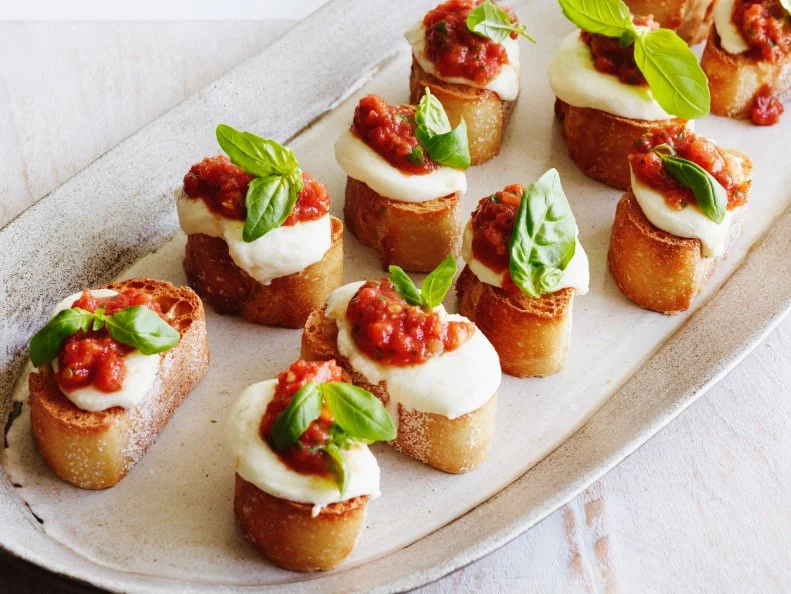 TOMATO, MOZZARELLA AND BASIL BRUSCHETTA, Giada De Laurentiis, EverydayItalian/Cocktail Party, Food Network, Whole Tomatoes, Basil, Olive Oil, Garlic, Baguettes,Mozzarella