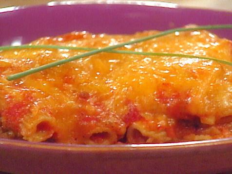 Macaroni Lasagna with Veggies and Dip