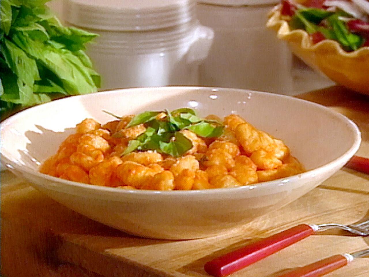Kim the Foodie - Spicy Gnocchi with Roasted Red Peppers