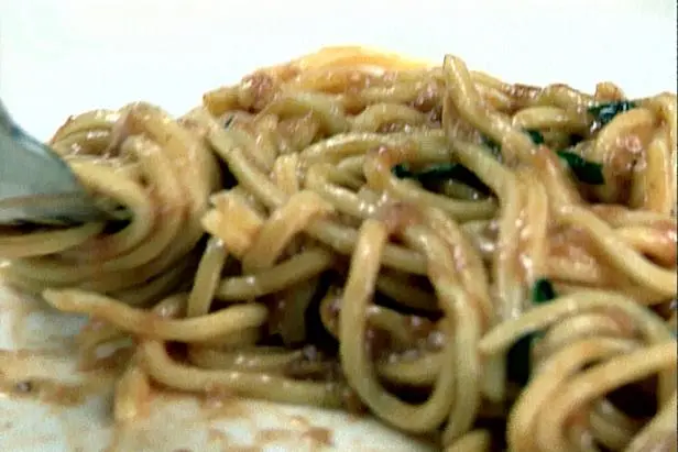 Spaghetti with Tomato and Basil Recipe | Scott Conant | Food Network