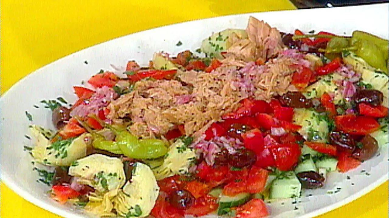 Rachael's Chic Greek Salad