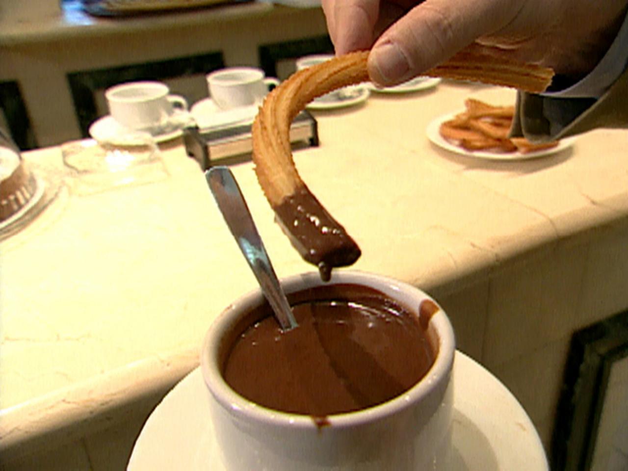 https://food.fnr.sndimg.com/content/dam/images/food/fullset/2004/2/20/0/fw1b09_churros_hot_chocolate.jpg.rend.hgtvcom.1280.960.suffix/1386251432483.jpeg