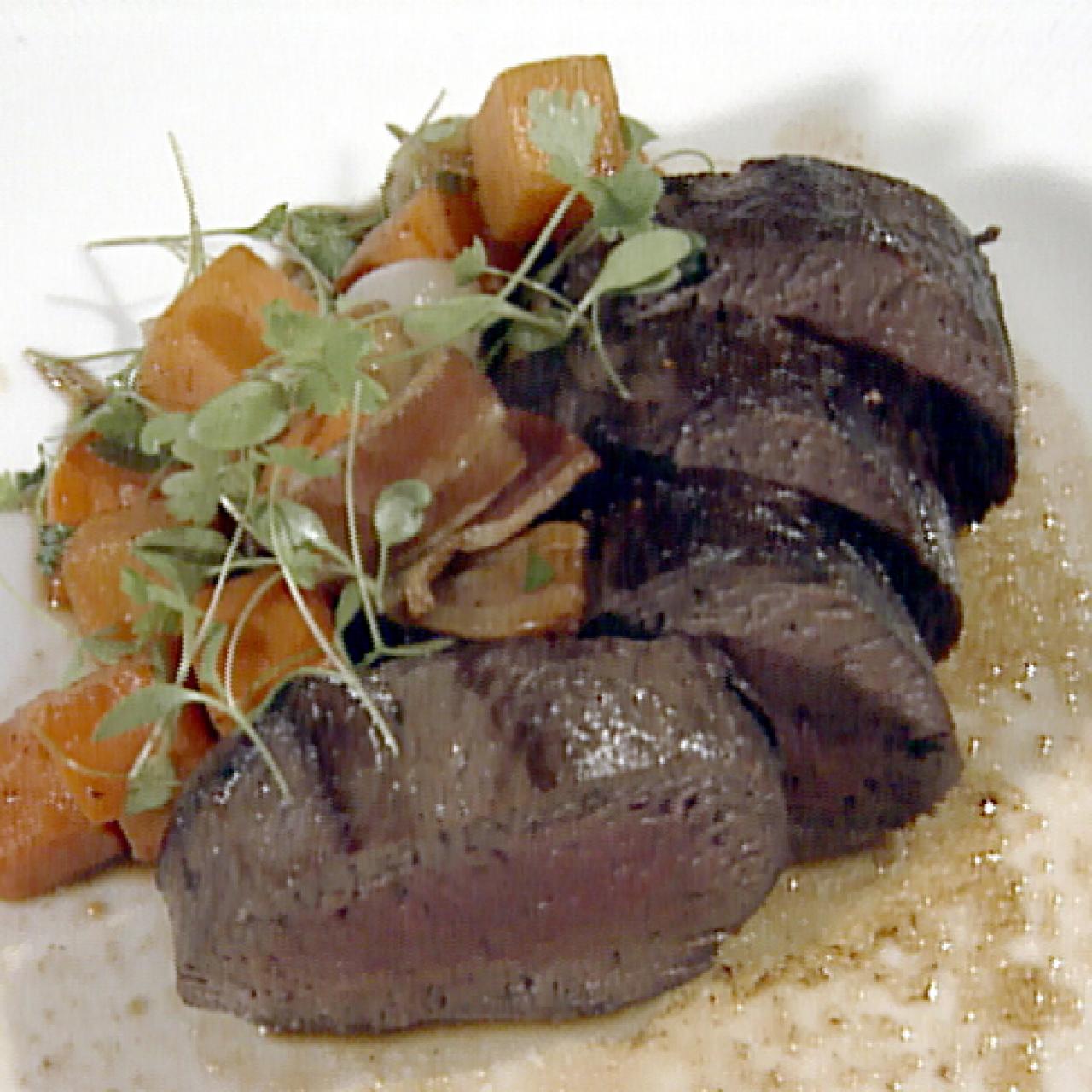 https://food.fnr.sndimg.com/content/dam/images/food/fullset/2004/2/6/0/fwsp07_venison_loin.jpg.rend.hgtvcom.1280.1280.suffix/1386197933954.jpeg