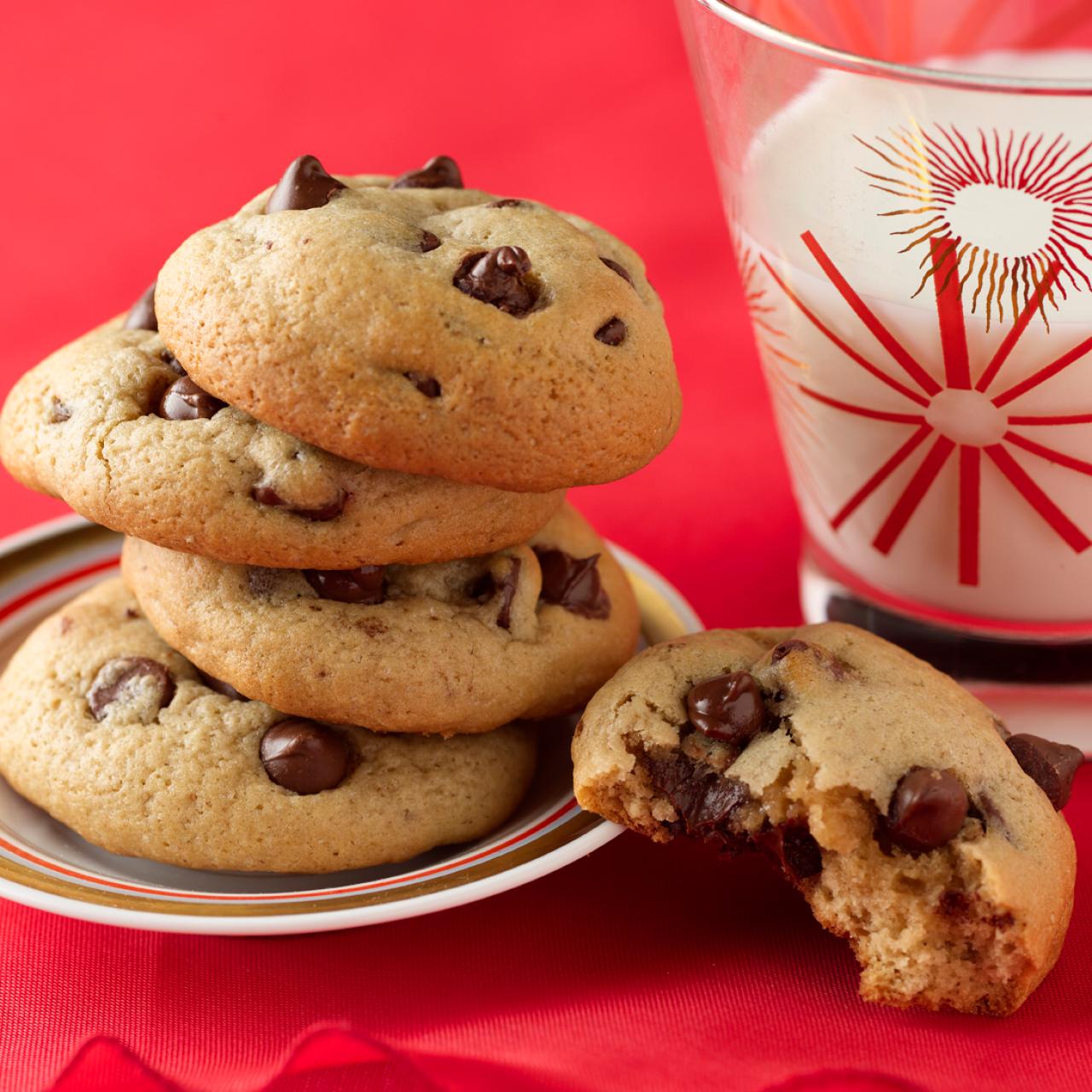Best Chocolate Chip Cookies Recipe (with Video)