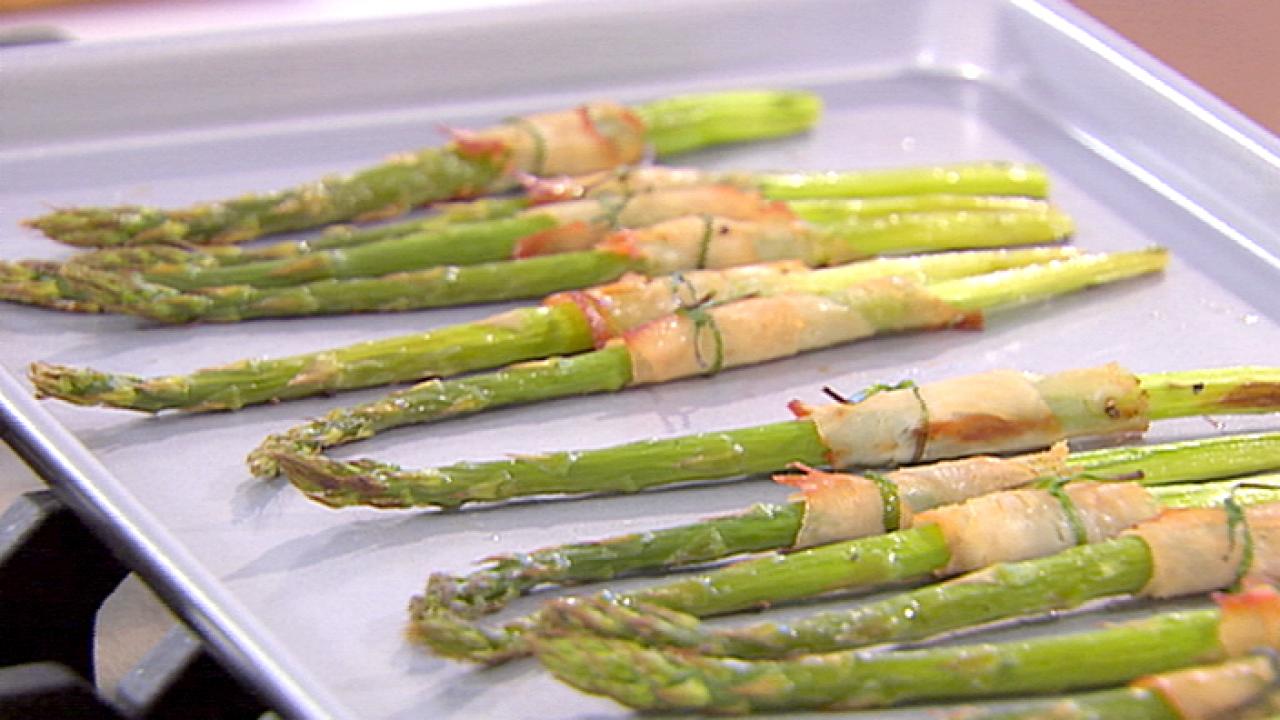Turkey Wraps With Asparagus