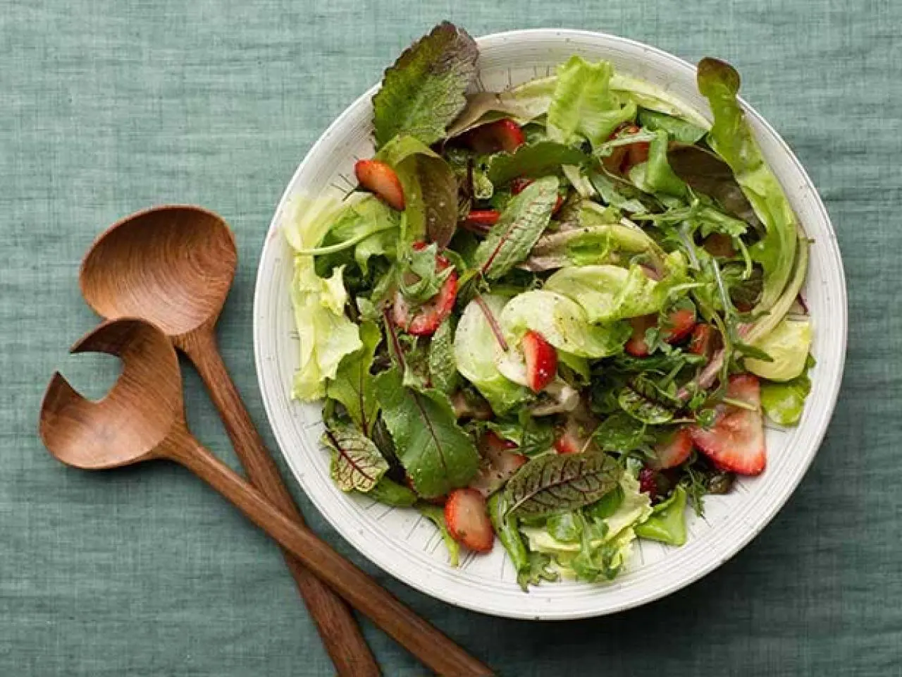Green Salad with Strawberry Balsamic Vinaigrette