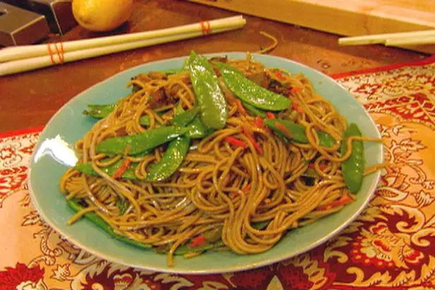 Beef Lo Mein Recipe | Robin Miller