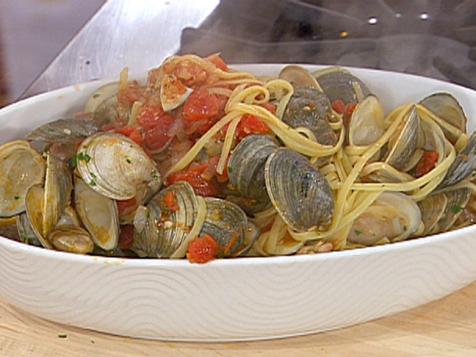 Linguine with Red Clam Sauce