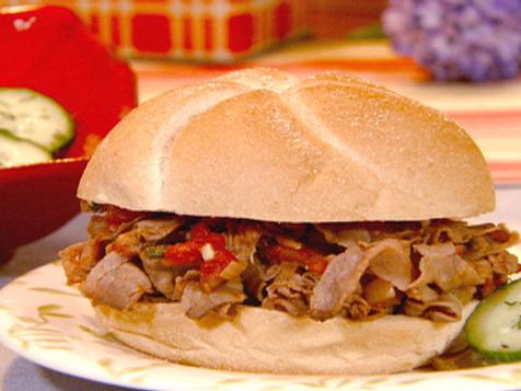 Picante Roast Beef Sandwich with Garlic, Lime and Green Chile