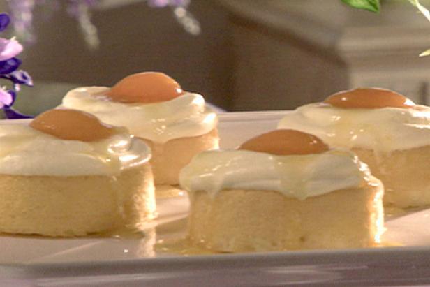 Shortcake with Mascarpone and Brandied Apricots_image