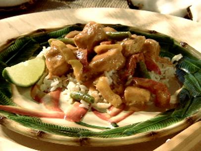 Chicken with Peanut Curry Sauce