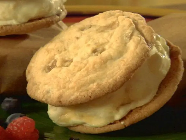 ☆　りり様│ クリーム２　サンプロ Ginger Peach Ice Cream Sandwiches Recipe | Sandra Lee | Food Network