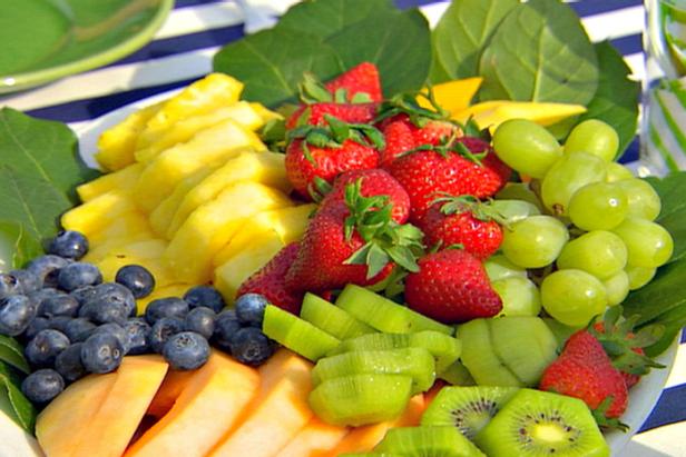 how to make a beautiful fruit platter