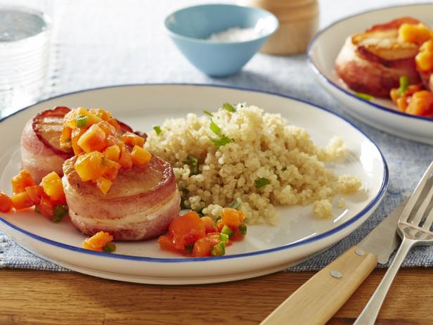 Bacon-Wrapped Scallops with Jalapeno-Papaya Sauce image