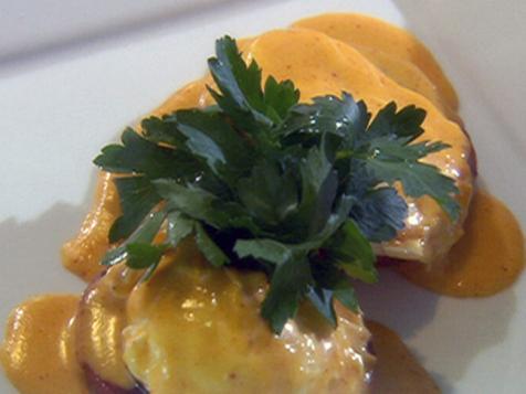 Eggs Benedict with Chipotle Hollandaise