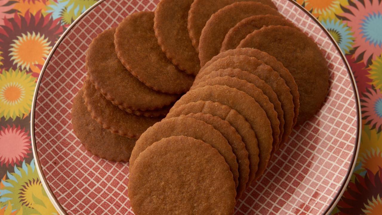 Moravian Spice Cookie Wafers