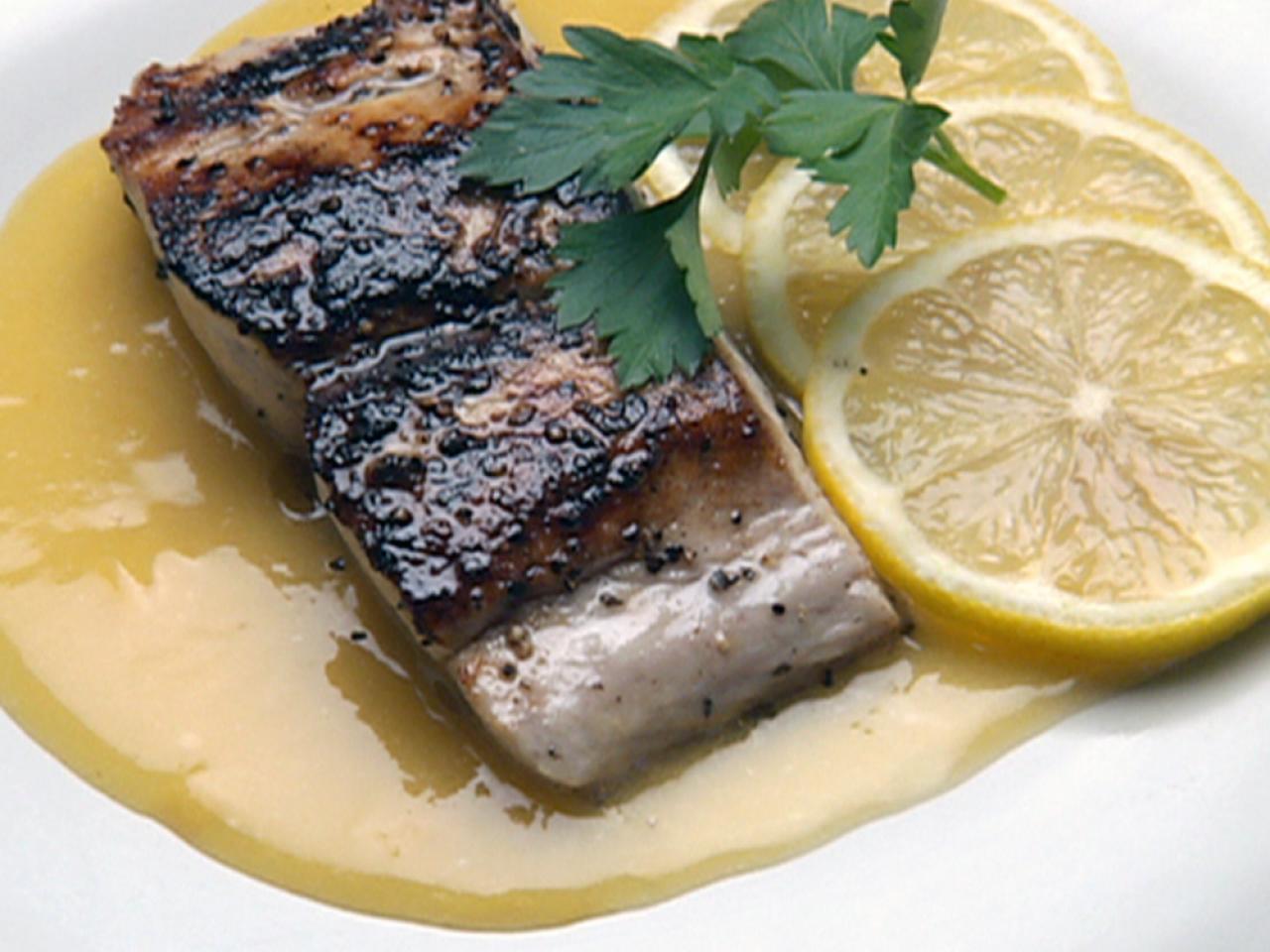 https://food.fnr.sndimg.com/content/dam/images/food/fullset/2007/11/9/0/IE0212_Mahi-Mahi.jpg.rend.hgtvcom.1280.960.suffix/1371585754189.jpeg