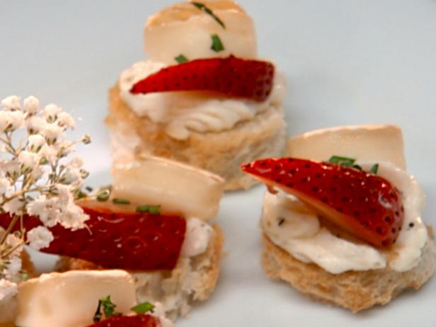 Brie with Strawberries on Brioche Crostini image