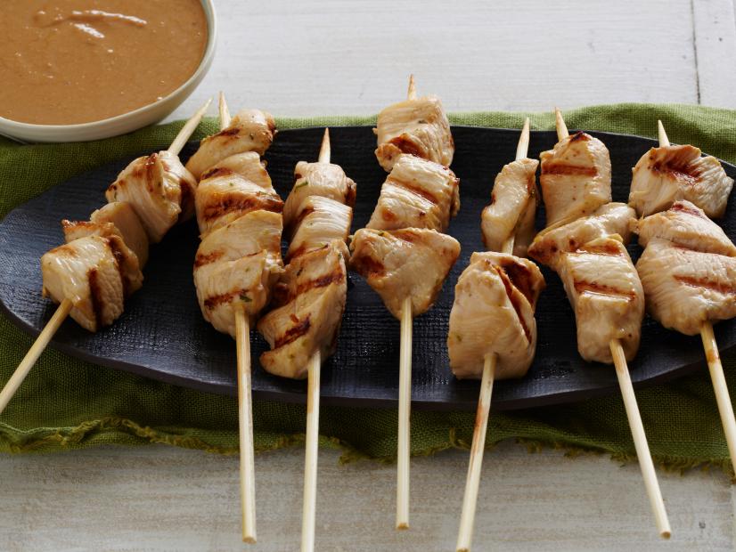 Chicken Sate With Spicy Peanut Dipping Sauce Recipe Ellie Krieger Food Network