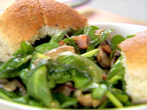 Spinach Salad with Warm Bacon and Apple Cider Dressing