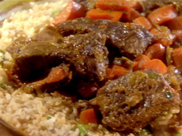 Slow Cooker Ginger-Soy Short Ribs Green Rice with Lime image