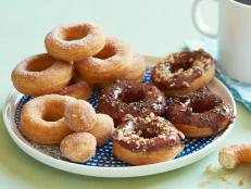 Indulge in Food Network's top-five doughnut recipes with the help of how-tos from Ree Drummond, Ina Garten, Giada De Laurentiis and more chefs.