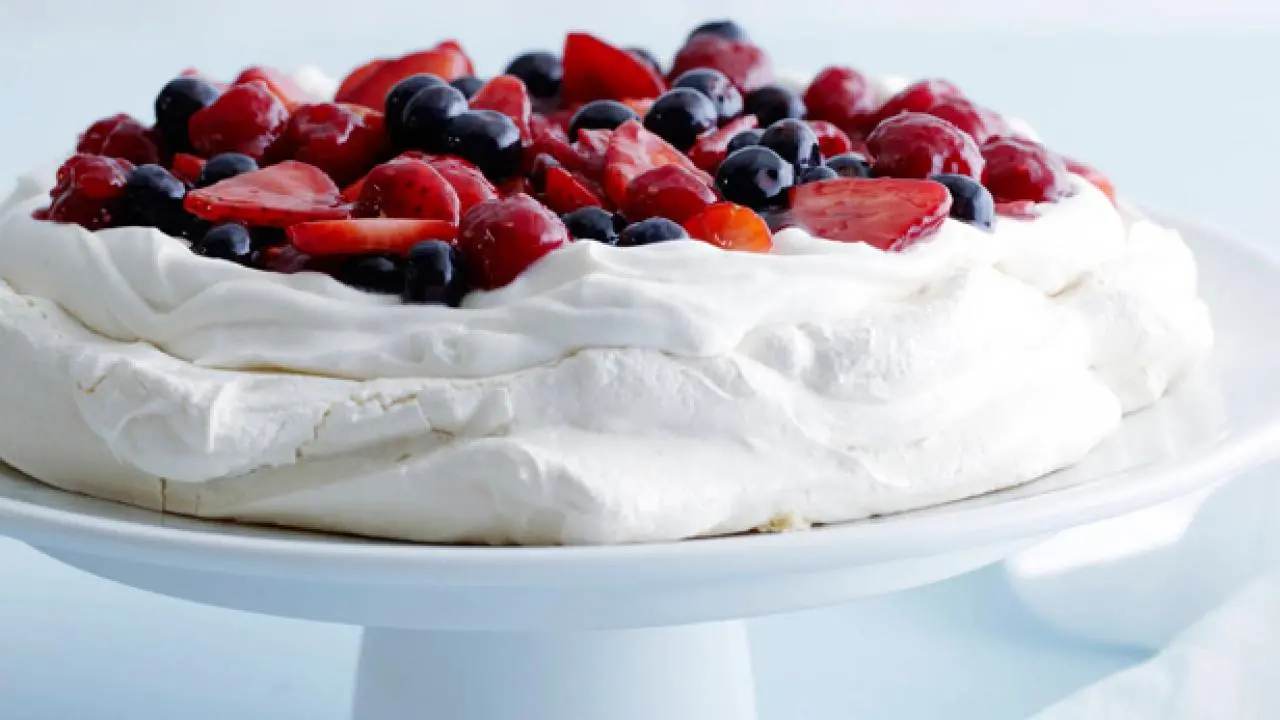 Mixed Berry Pavlova