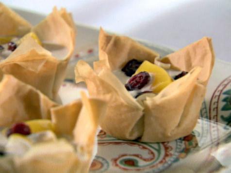 Spiced Peaches and Cranberries in Phyllo Cups