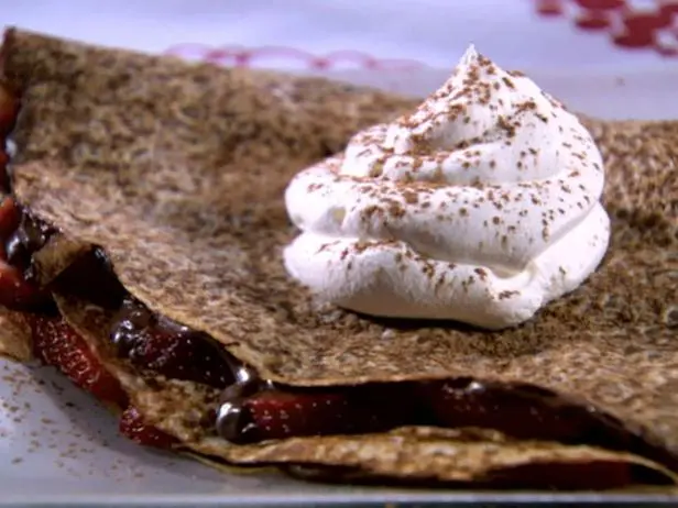 Chocolate Strawberry Crepes With Caramel Sauce Recipe - Chef's Resource 