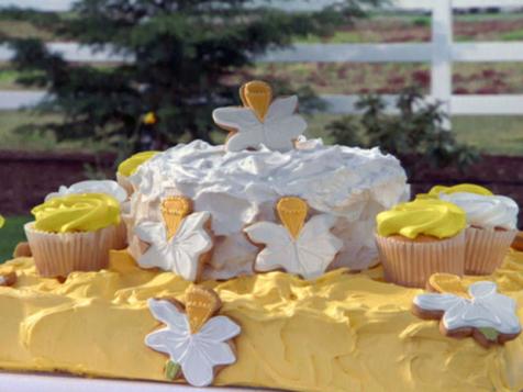No-Bake Daffodil Cake