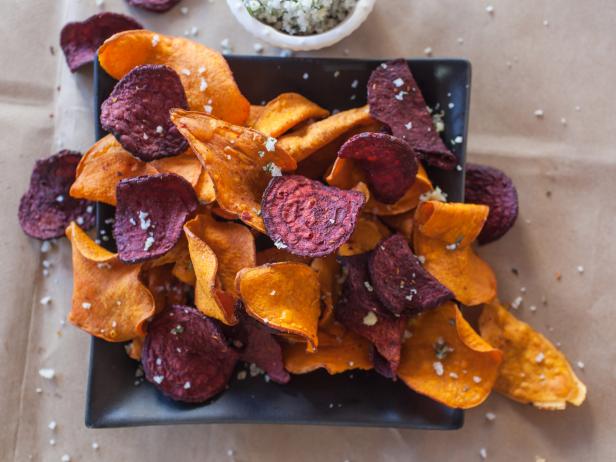 Sweet Potato And Beet Chips With Garlic Rosemary Salt Recipe Giada De Laurentiis Food Network