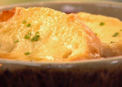 Classic Onion Soup with Gruyere