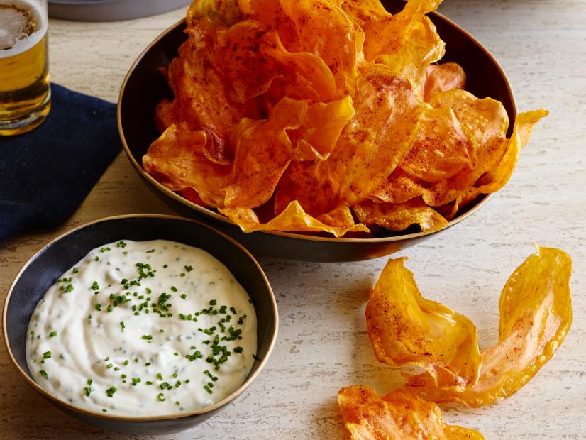 SWEET POTATO CHIPS DUSTED WITH CHILI POWDERTyler FlorenceCooking ChannelSweet Potatoes, Chili Powder, Garlic Powder, Cayenne Powder, Ground Cumin, Kosher Salt,Black Pepper, Vegetable Oil, Sour Cream, Mayonnaise, Lemon Juice, Blue Cheese, Honey,Chives
