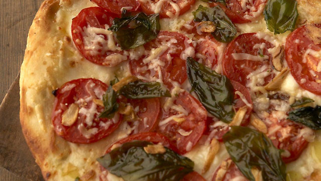 Pizza with Fresh Tomatoes and Basil