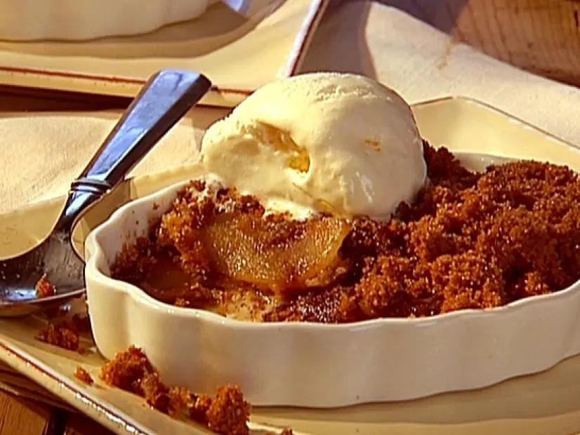 Apple Brown Betty. Alex GuarnaschelliThe Cooking Loft - LF-0107