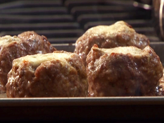 Gorgonzola Filled Meatballs, Bay And Onion Creamy Tomato Gravy Recipe 