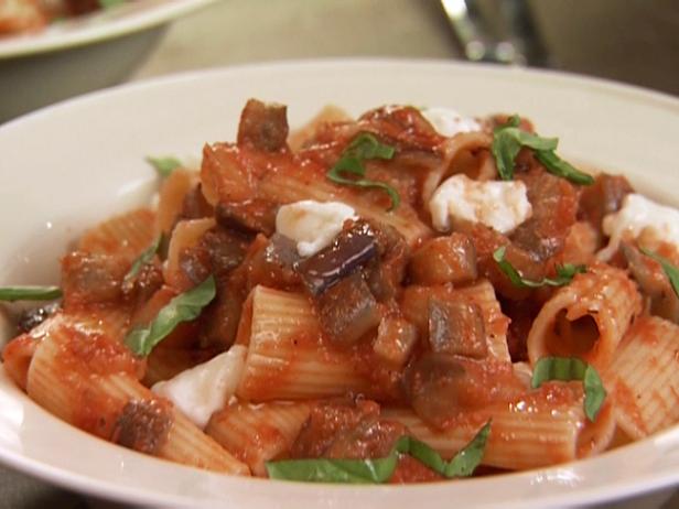 Rigatoni with Creamy Eggplant and Mozzarella image