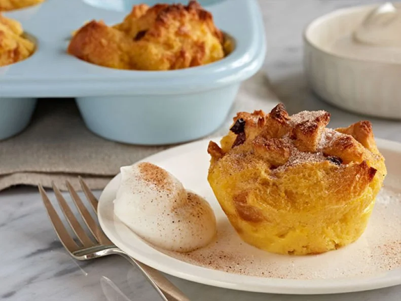 Eggnog-Panettone Bread Pudding. Rachael Ray
30 Minute Meals
TMSP03