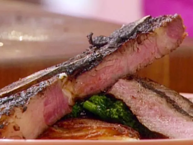 Dry-Rubbed Rib-Eye Recipe | Anne Burrell | Food Network