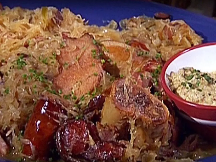 Emeril's Never Enough Pork Beer-Braised Sauerkraut. Emeril LagasseEmeril LiveEM-1015