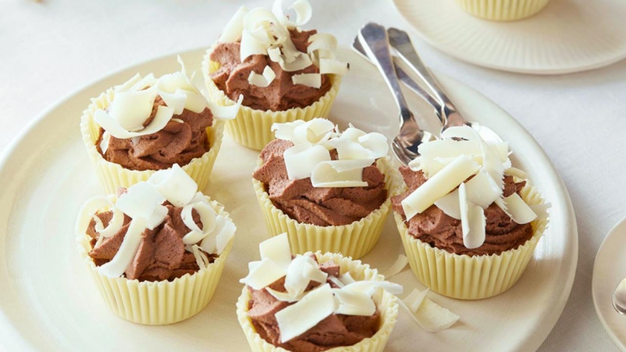 Cream-Filled Chocolate Cups