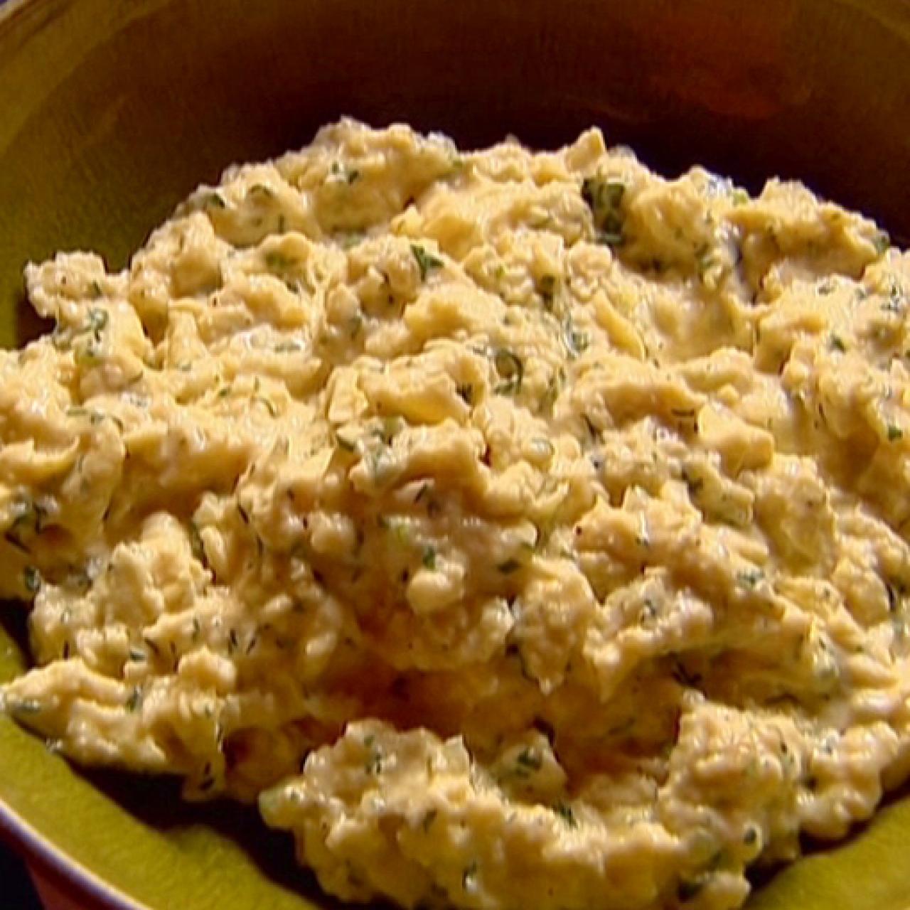 How To Make Scrambled Eggs - The Gunny Sack