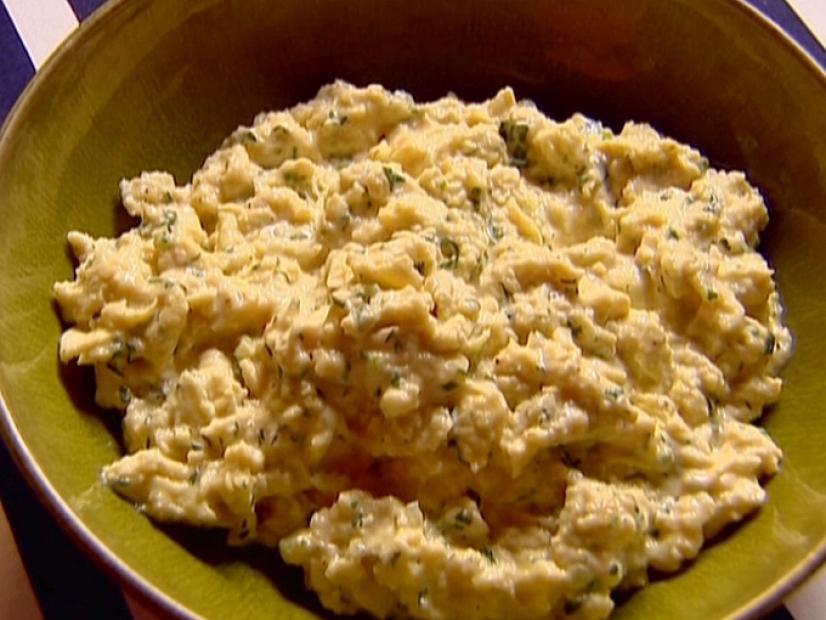 Slow-Cooked Scrambled Eggs with Green Herbs. Ina GartenBarefoot ContessaBX-0107