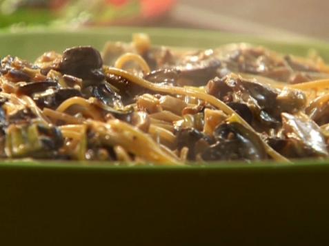 Creamy Mushroom Spaghetti
