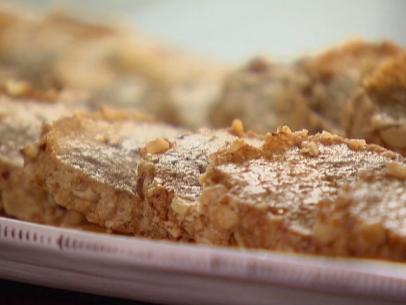 Blue Cheese and Walnut Crackers. Ina Garten
Barefoot Contessa
BX-0108