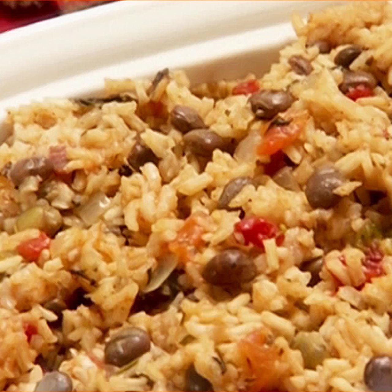 Arroz con Gandules (Puerto Rican Rice with Pigeon Peas) — The Sofrito  Project