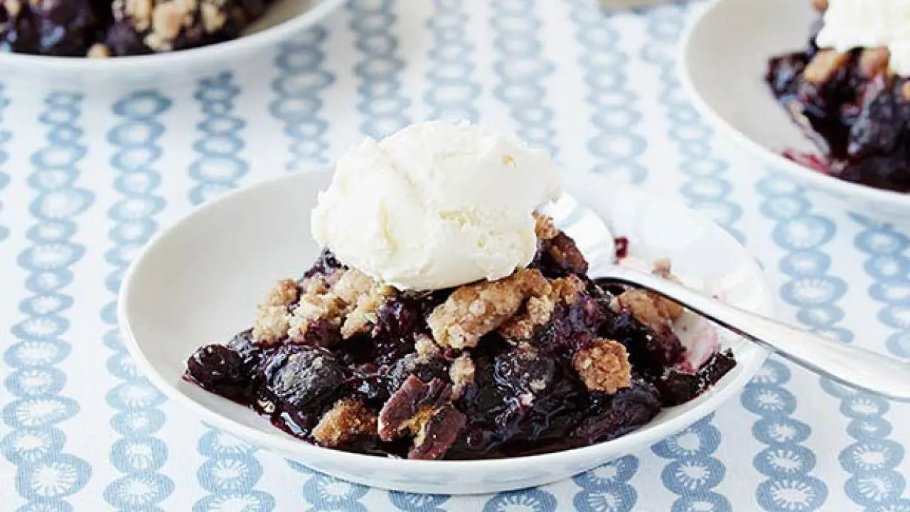 Blueberry Crisp