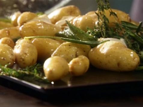 Roasted Fingerling Potatoes with Fresh Herbs and Garlic