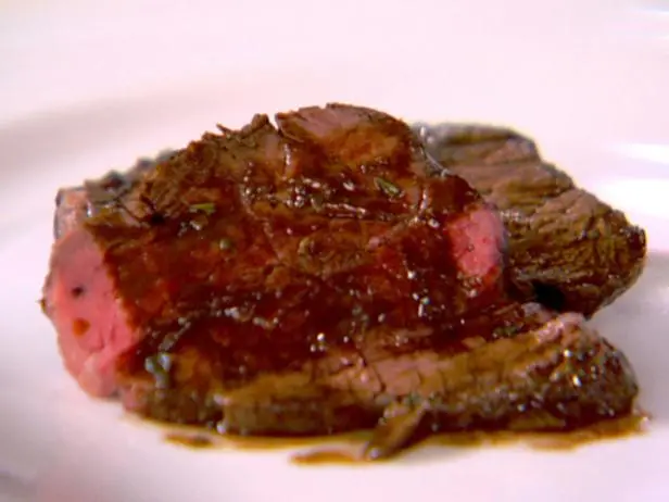 Roasted Beef Tenderloin with Rosemary, Chocolate and Wine Sauce Recipe ...