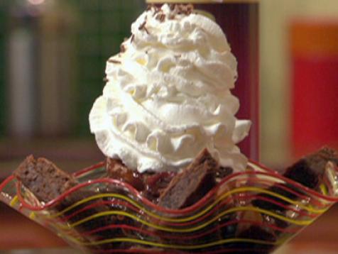 Chocolate-Raspberry Sundaes